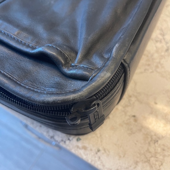 NWT -Tumi The Safecase Computer Brief - Picture 16 of 16